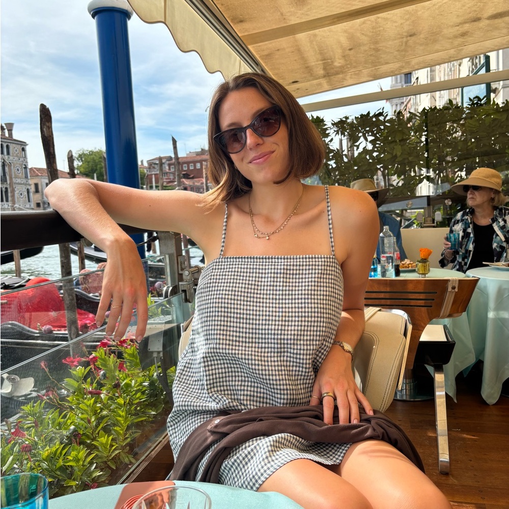 Meet your Posher, Helena